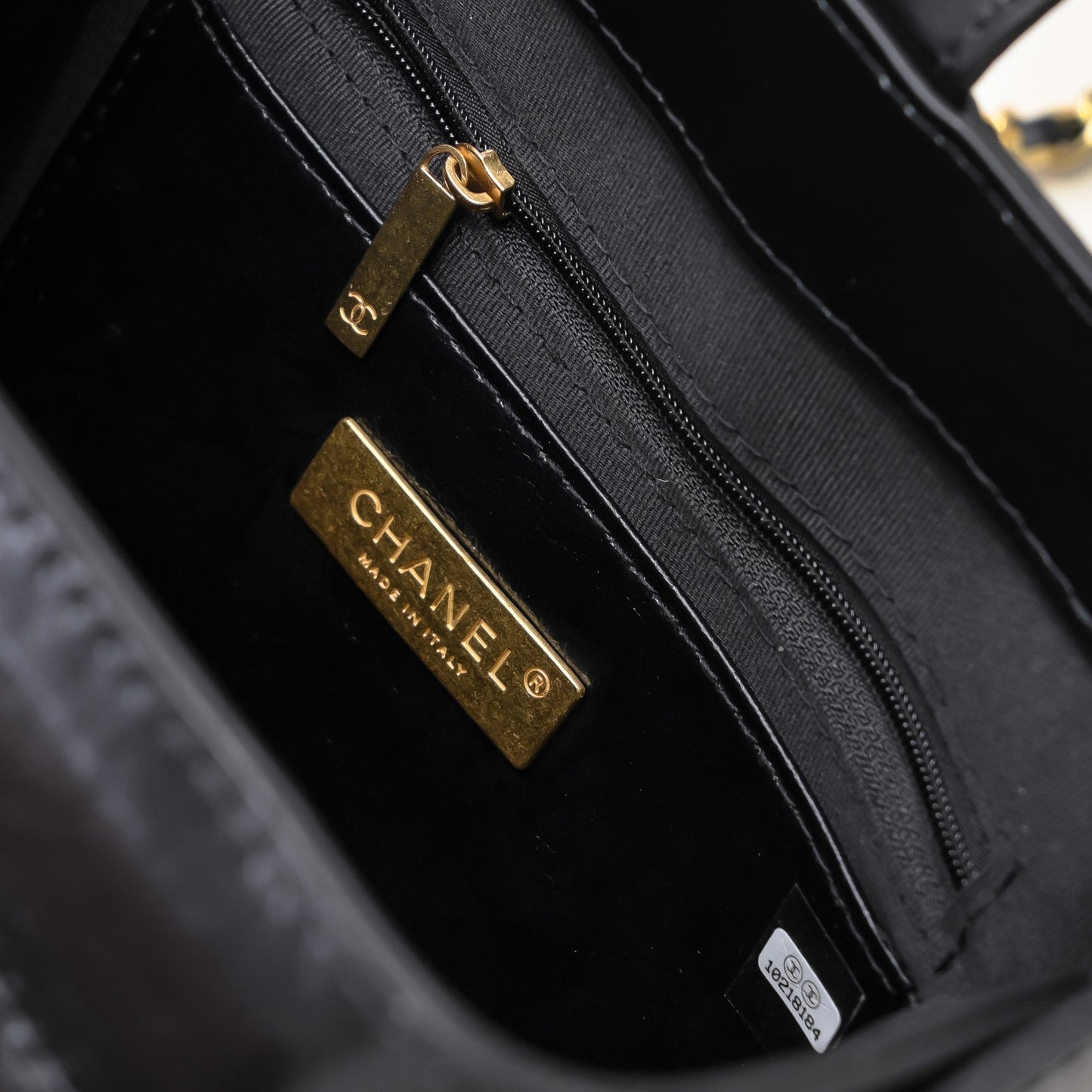 New Lingge Golden Ball Retro Metal Chain Lock Doctor's Bag Handheld Single Shoulder Cross Shoulder Women's Bag - Fashion Boutique