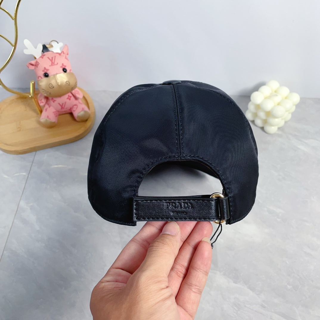 New Fashionable Premium P Home European Edition Men's and Women's Baseball Hats