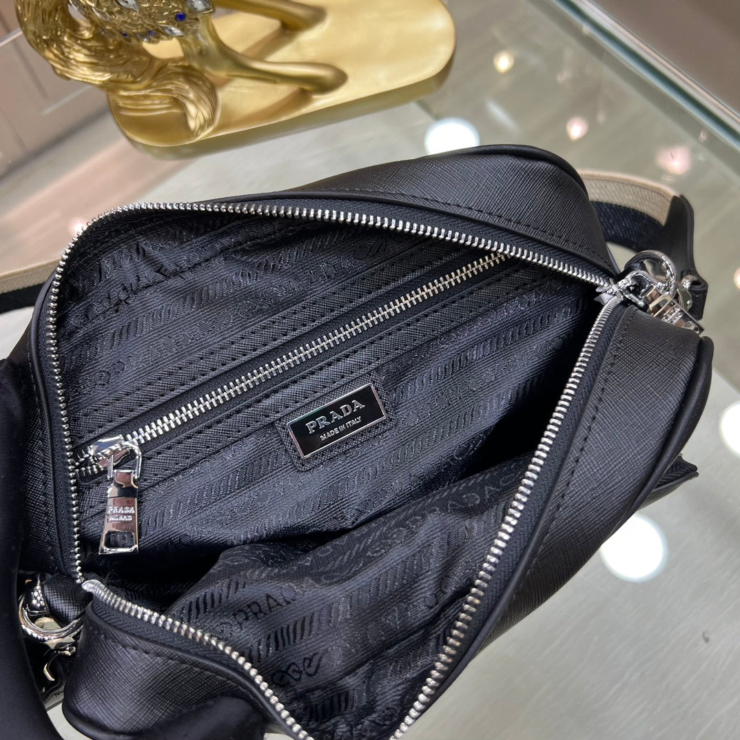 European and American high-quality new fashion trend light luxury Saffiano men's versatile cowhide leather crossbody shoulder bag
