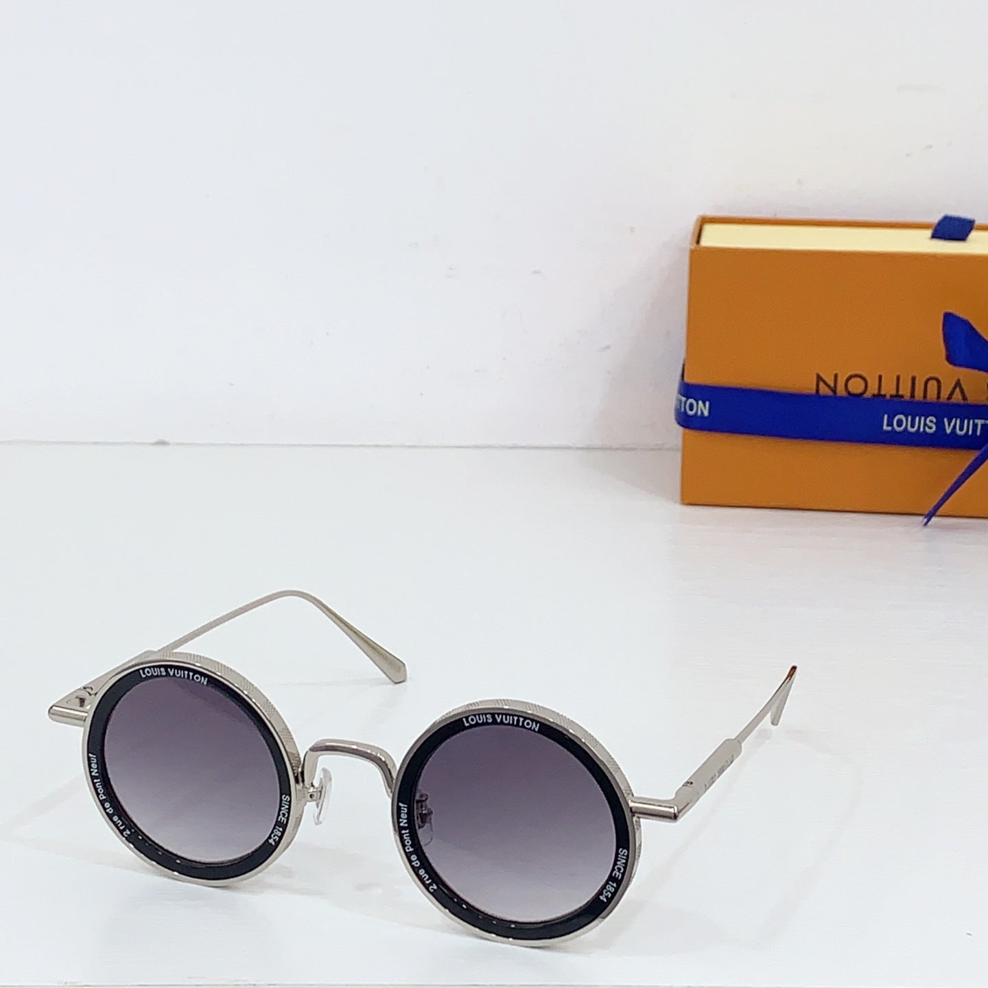 New Fashionable, Elegant, Comfortable, Lightweight, Exquisite Sunglasses
