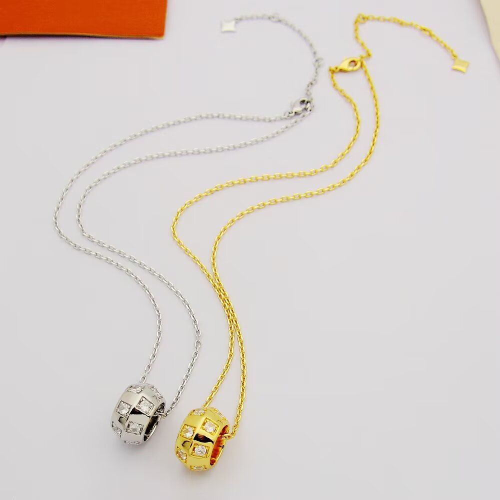 New Fashion Luxury Exquisite Women's Plaque Necklace