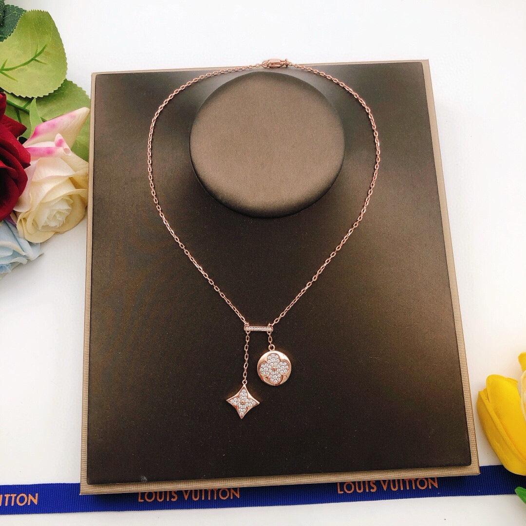 New Women's 18K Gold Tassel Necklace