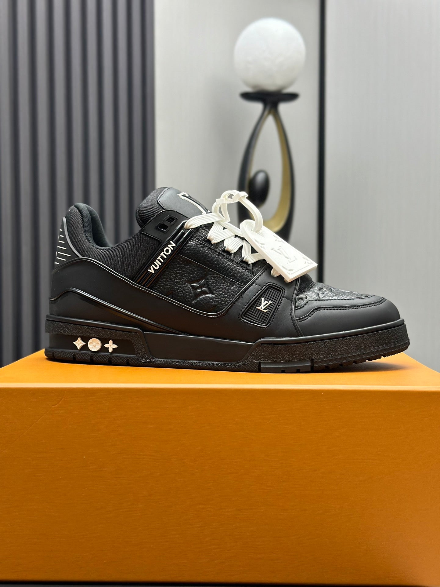 New luxury fashion Trainer sports leisure shoes