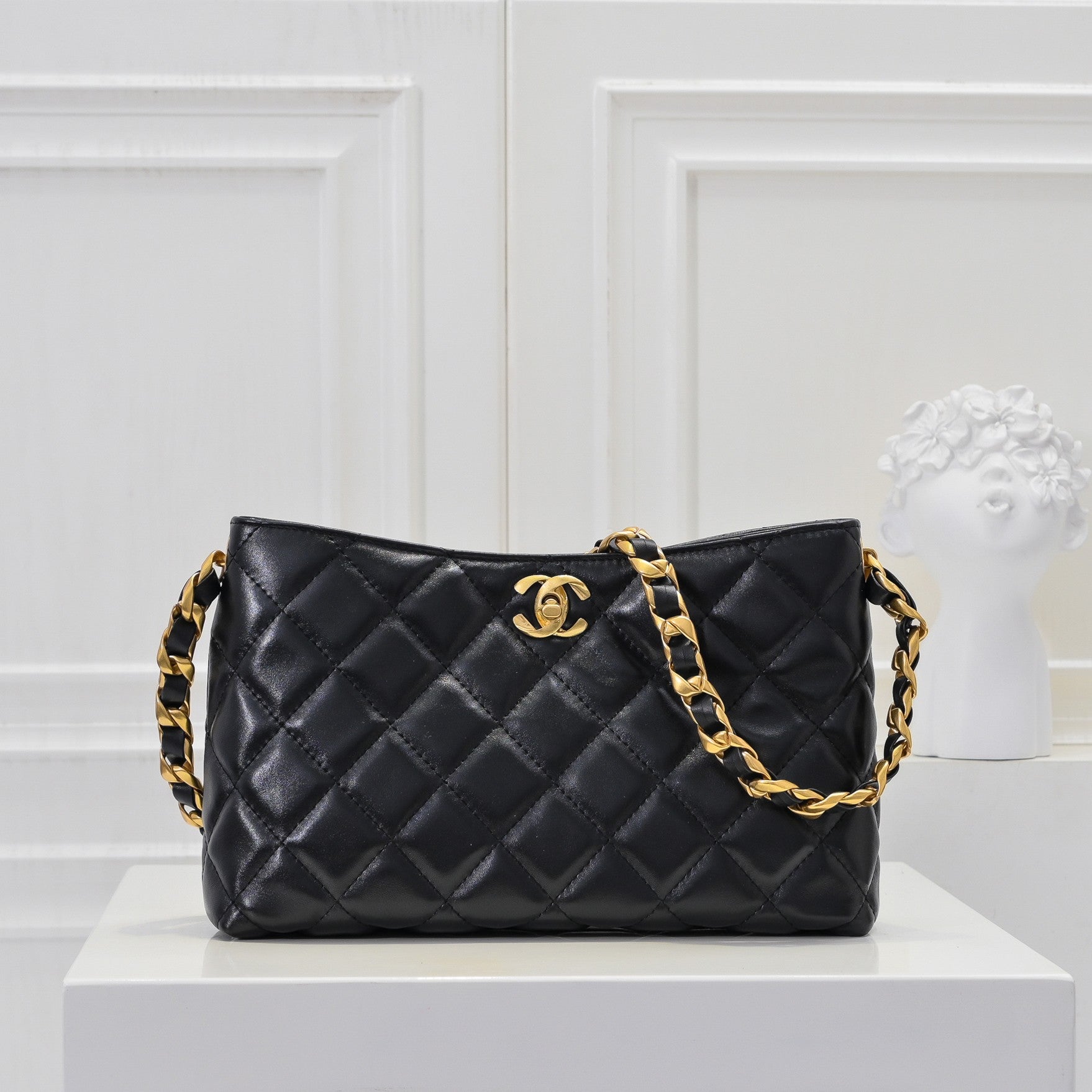New VOLTAIRE Underarm Bag Mini Half Moon Bag Saddle Bag Handheld Single Shoulder Women's Bag - Fashion Boutique