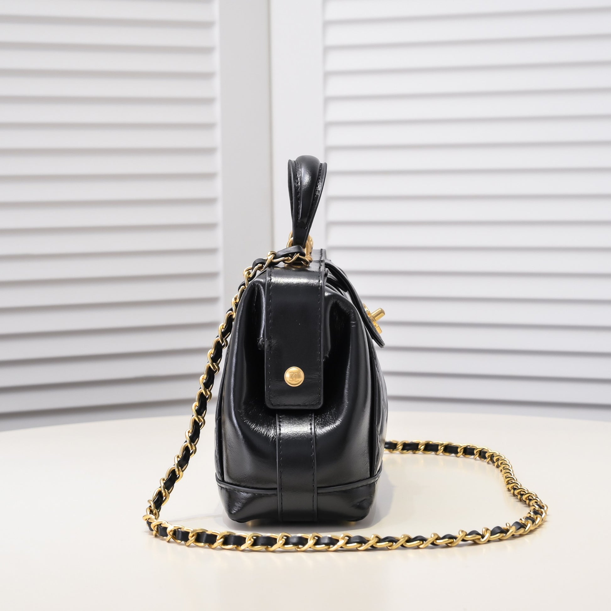 New Lingge Golden Ball Retro Metal Chain Lock Doctor's Bag Handheld Single Shoulder Cross Shoulder Women's Bag - Fashion Boutique
