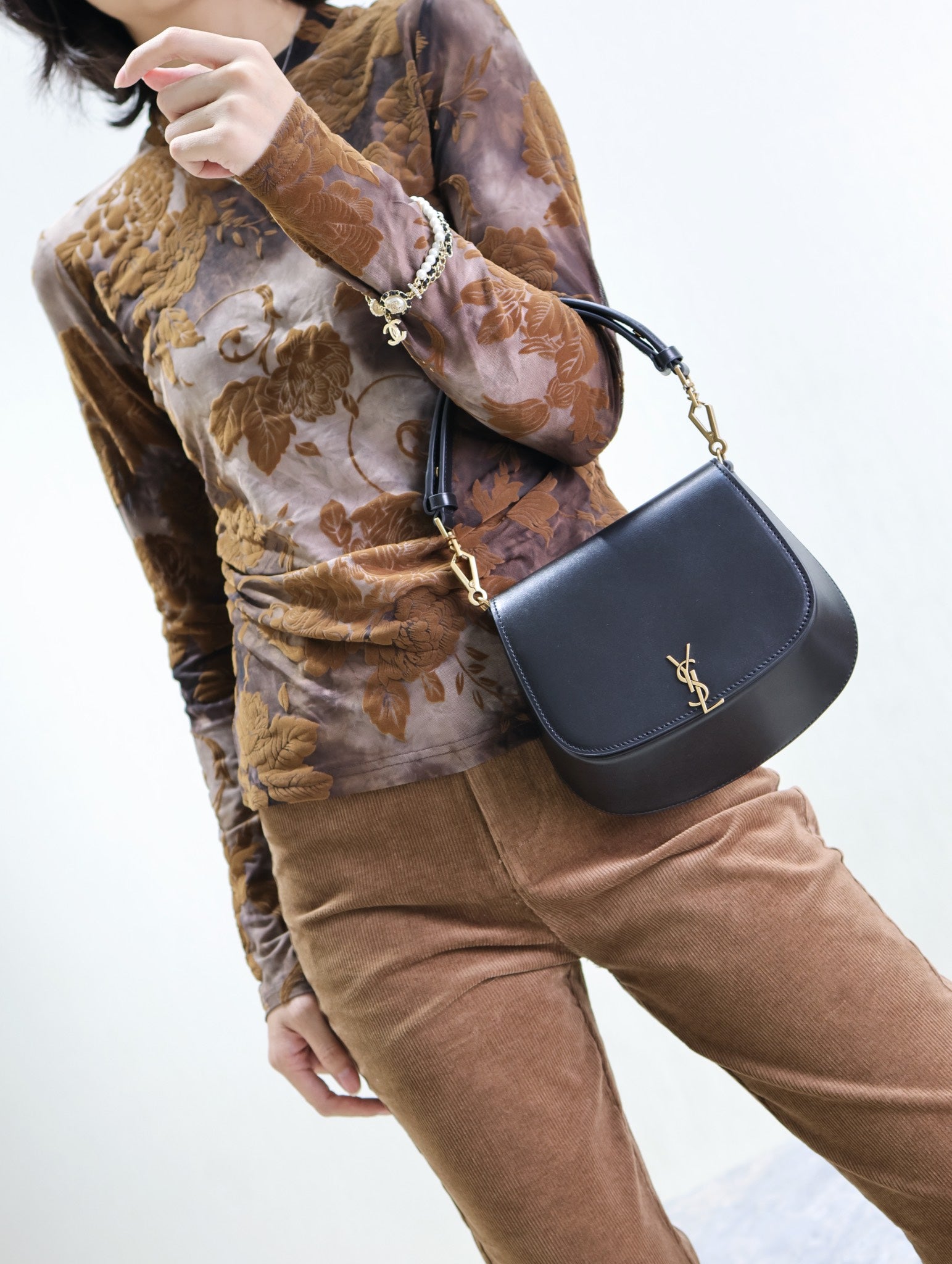 New VOLTAIRE Underarm Bag Mini Half Moon Bag Saddle Bag Handheld Single Shoulder Women's Bag - Fashion Boutique