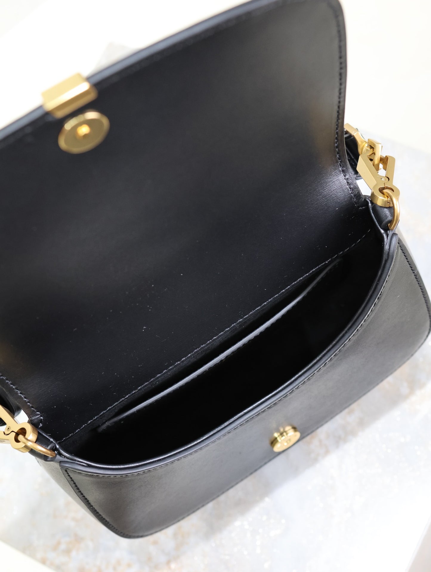 New VOLTAIRE Underarm Bag Mini Half Moon Bag Saddle Bag Handheld Single Shoulder Women's Bag - Fashion Boutique