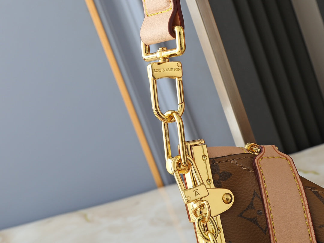 New Louis Vuitton Lucky Trunk Fashion Versatile Handbag with Old Flowers - Fashion Boutique