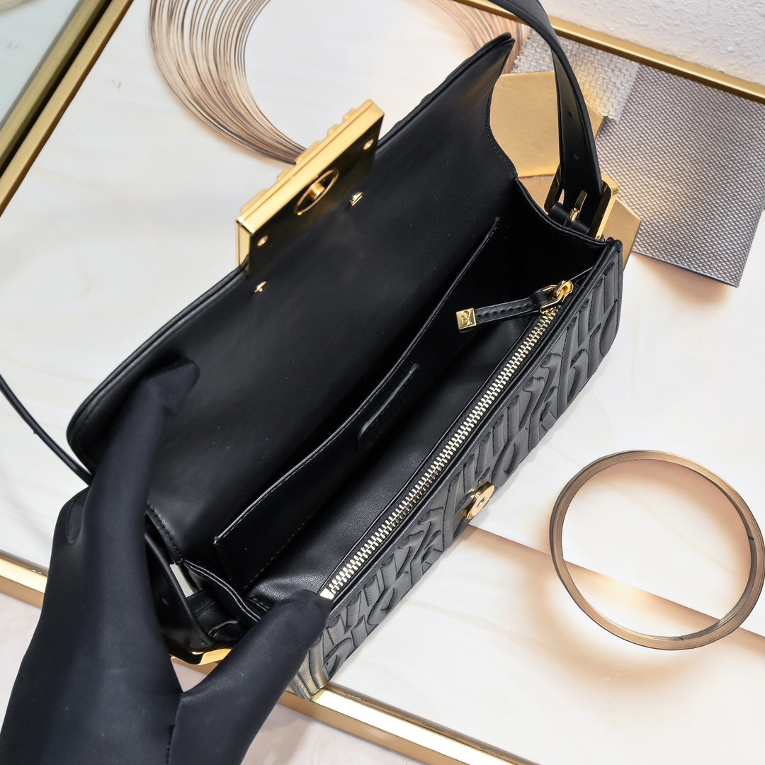 2024 New D Home Fashion Trend Miss Metal Plaque Flip Open Underarm Bag - Fashion Boutique
