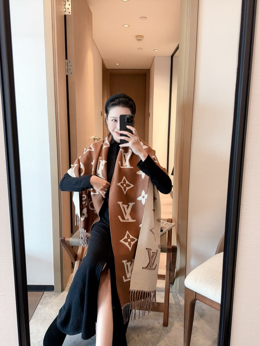 New Four-Leaf Clover Cashmere Scarf Ladies Four Seasons Versatile Long Thick Chain Double-Sided Shawl Fashionable with box - Fashion Boutique
