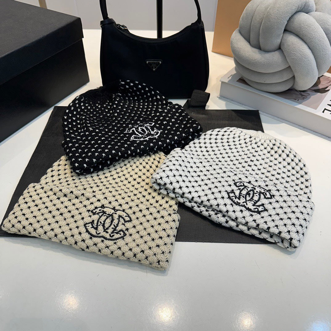 Autumn and winter new men's and women's cashmere knitted fragrant hood letter fashionable warm wool hat high-quality multifunctional hat - Fashion Boutique