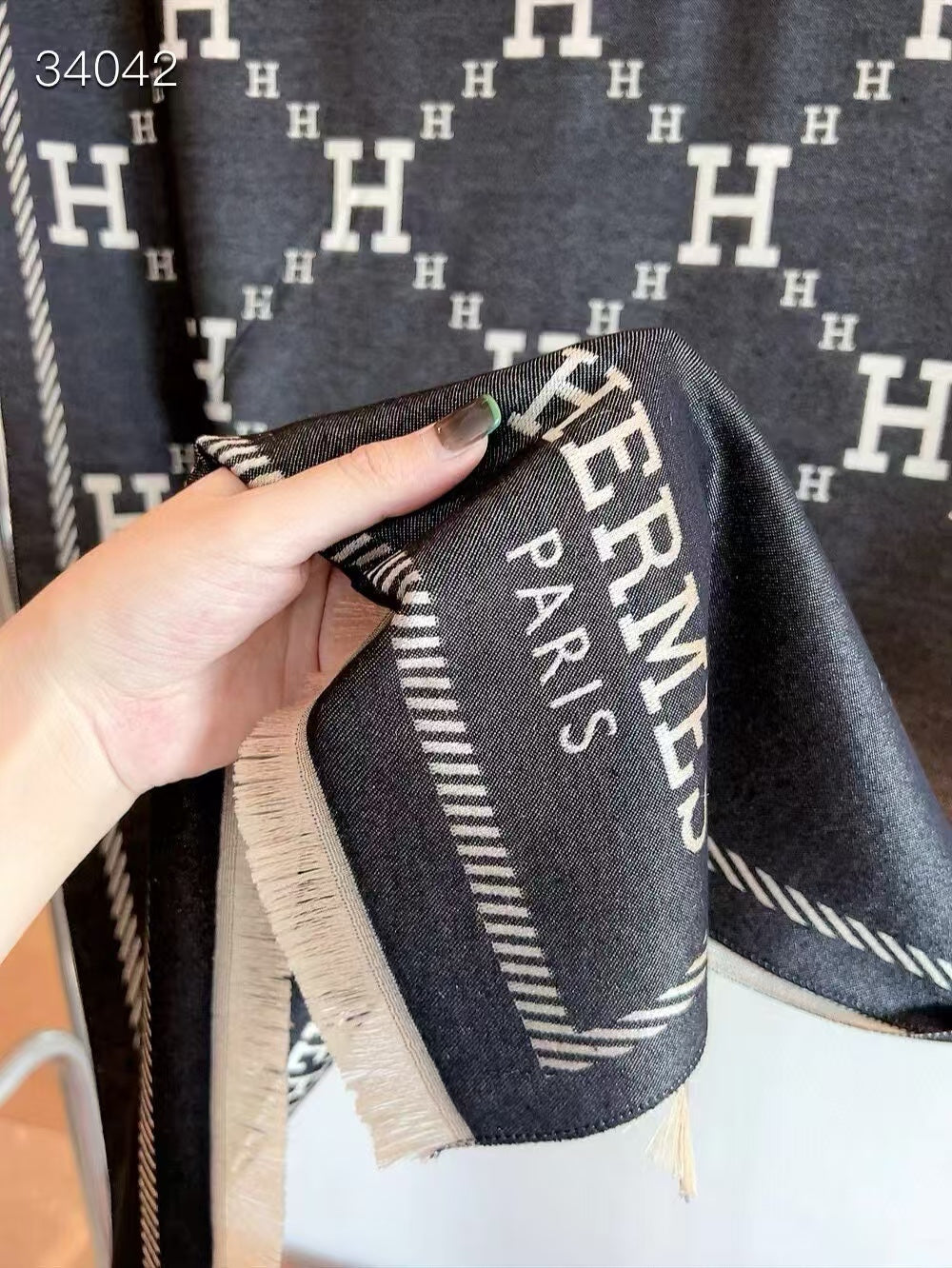 High quality European and American brand h letter thick cashmere scarf popular warm shawl multifunctional with Box - Fashion Boutique