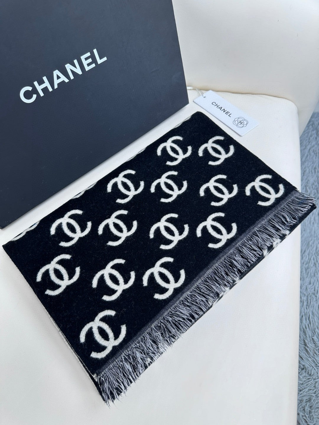 New trendy small fragrant style cashmere wool women's versatile thick scarf scarf, scarf, shawl dual-use with box