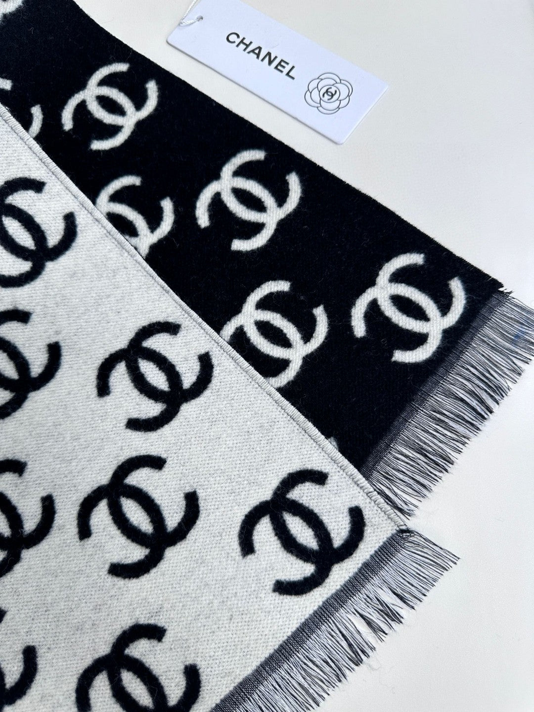 New trendy small fragrant style cashmere wool women's versatile thick scarf scarf, scarf, shawl dual-use with box