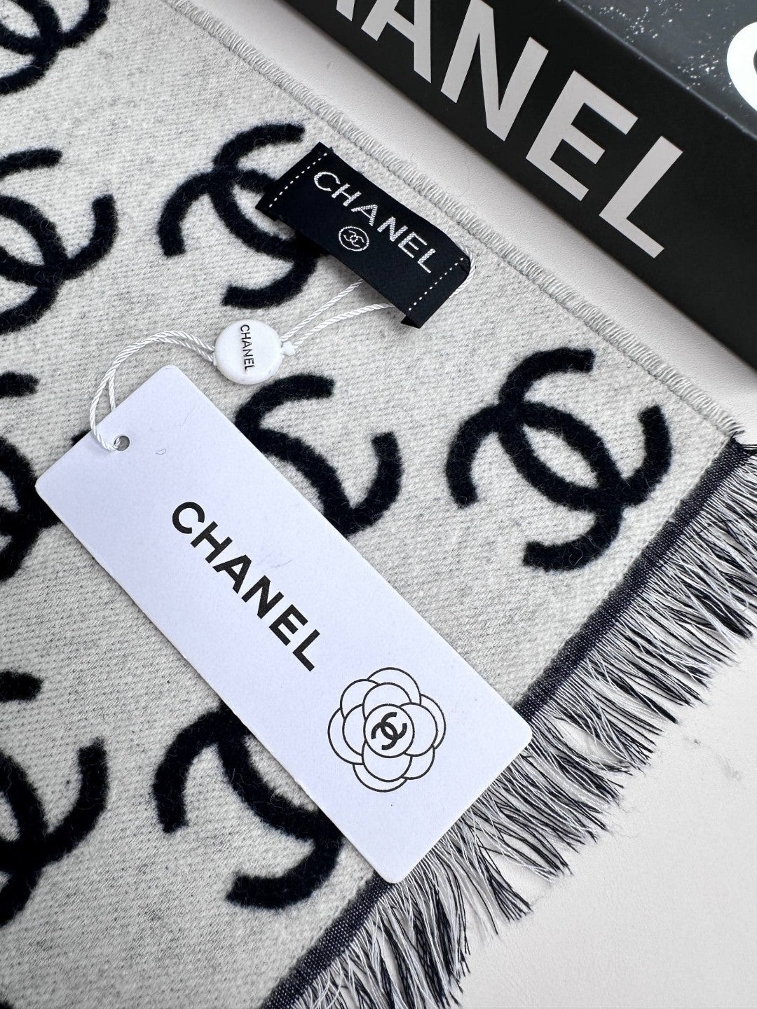 New trendy small fragrant style cashmere wool women's versatile thick scarf scarf, scarf, shawl dual-use with box