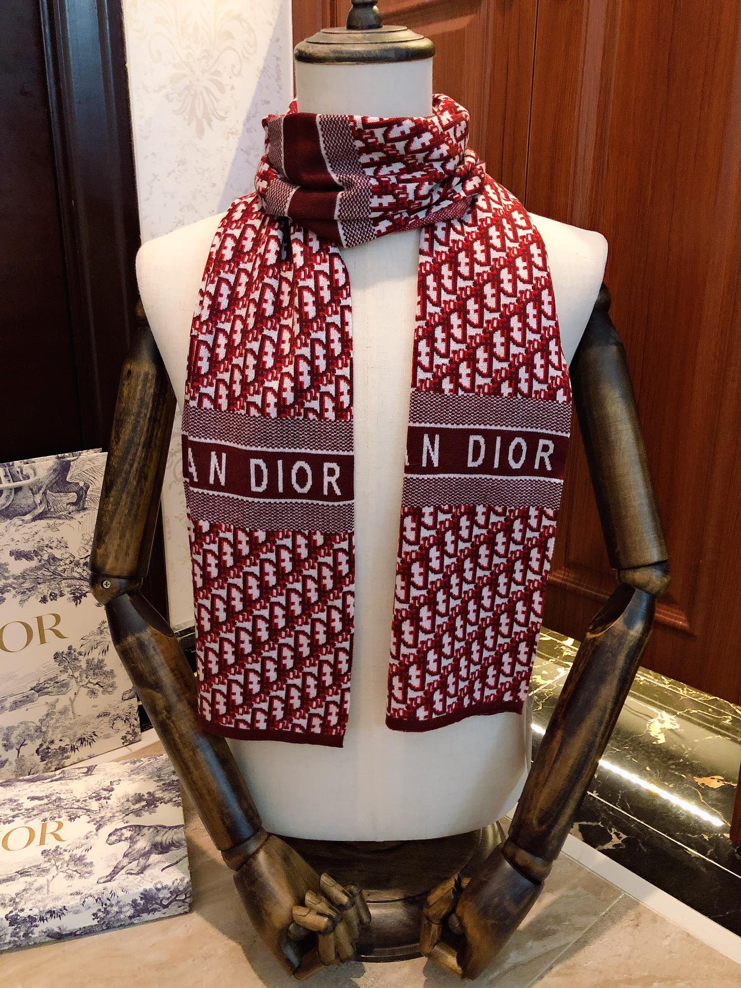 New D Home Autumn/Winter Luxury Women's Autumn/Winter Scarf with Box