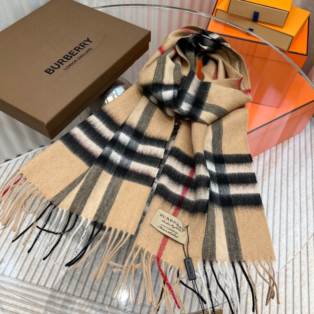 New light luxury versatile 24ss autumn and winter cashmere fringe plaid splicing men's and women's scarf with box