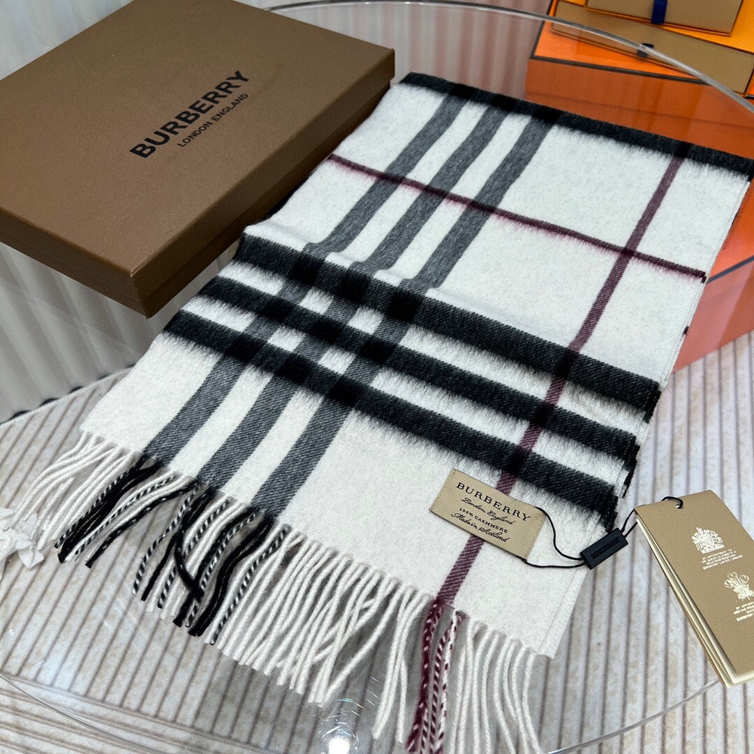 New light luxury versatile 24ss autumn and winter cashmere fringe plaid splicing men's and women's scarf with box