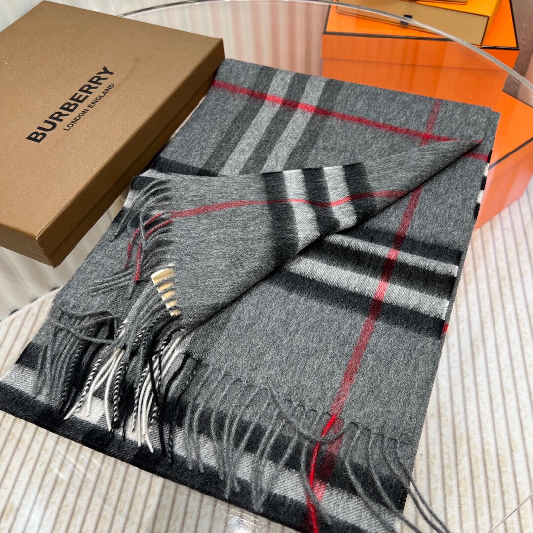 New light luxury versatile 24ss autumn and winter cashmere fringe plaid splicing men's and women's scarf with box
