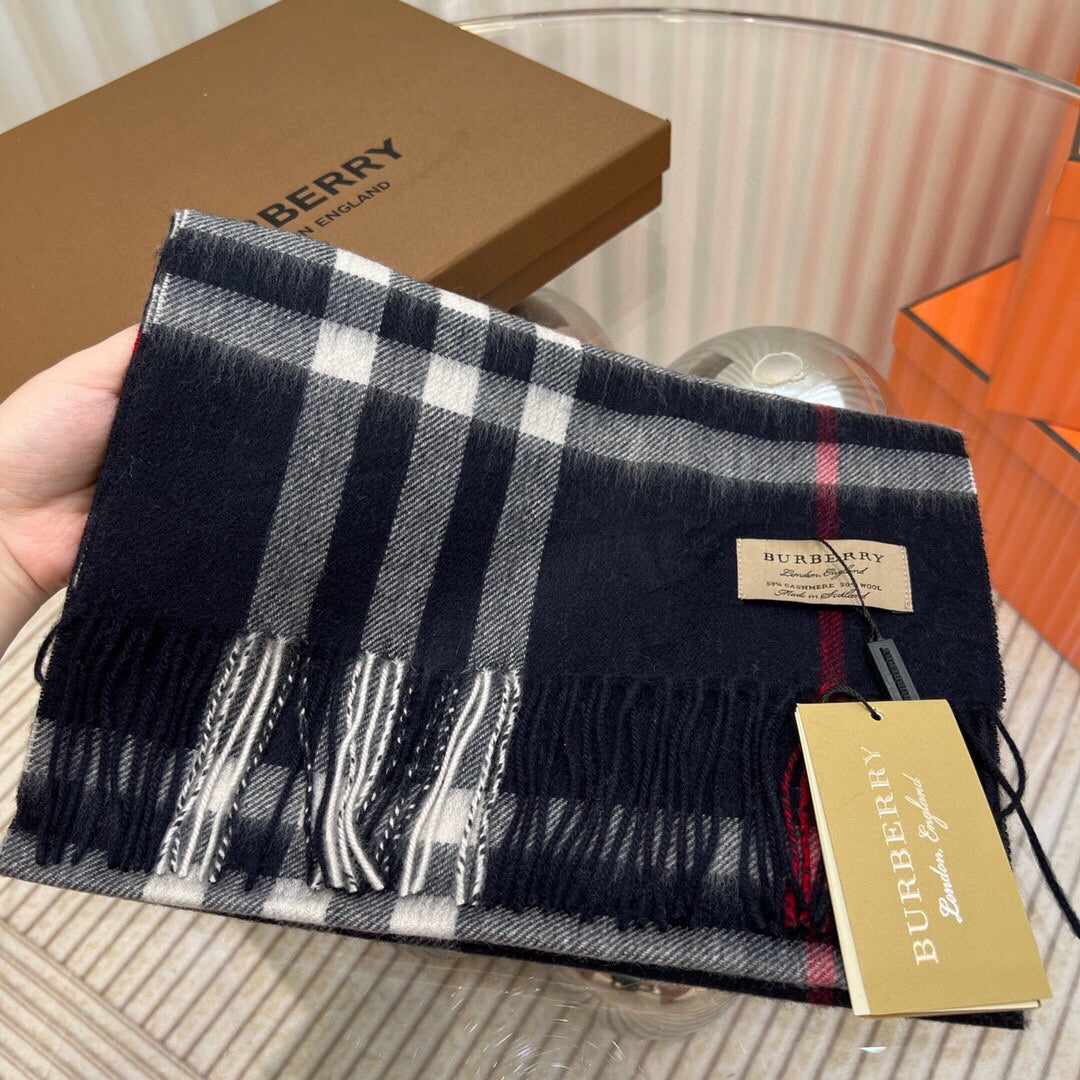 New light luxury versatile 24ss autumn and winter cashmere fringe plaid splicing men's and women's scarf with box