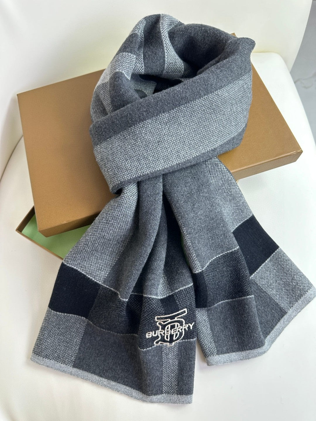 New men's plaid thickened warm high-end scarf with box