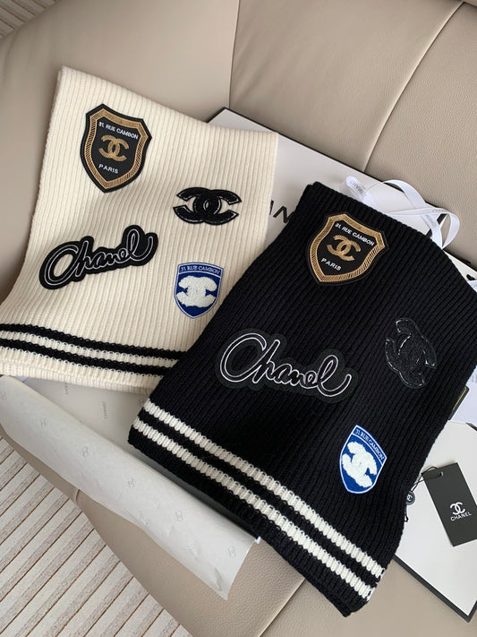 New Double C College Style Men's and Women's Badge Knitted Scarf Hat Classic Small Fragrant Style Cashmere Shawl Neck with Box