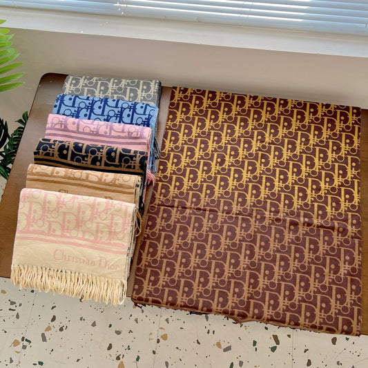 New trendy, versatile, and high-end D home vintage women's autumn and winter double-sided shawl scarf with box