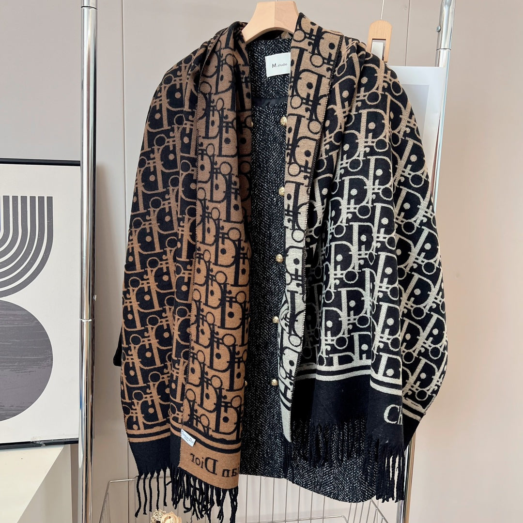 New trendy, versatile, and high-end D home vintage women's autumn and winter double-sided shawl scarf with box