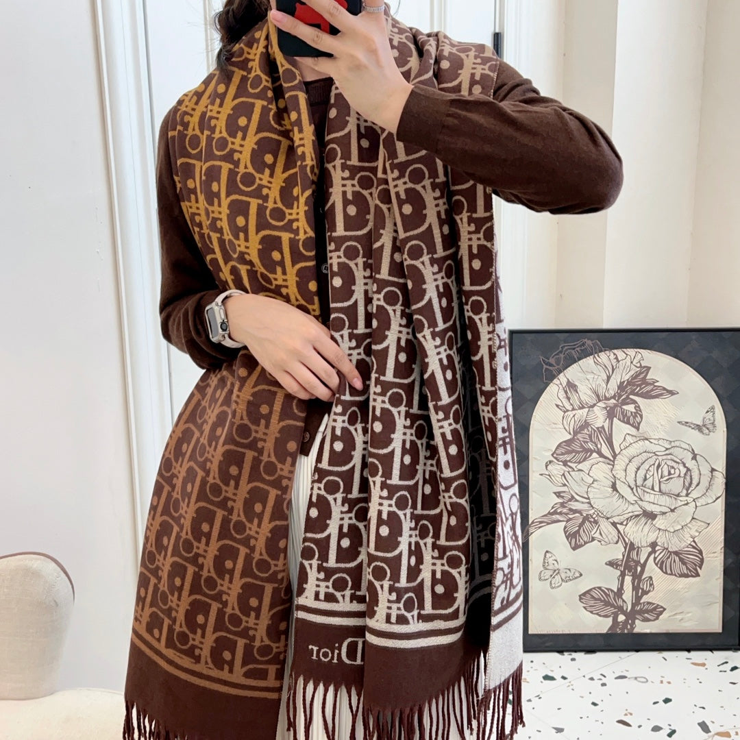 New trendy, versatile, and high-end D home vintage women's autumn and winter double-sided shawl scarf with box
