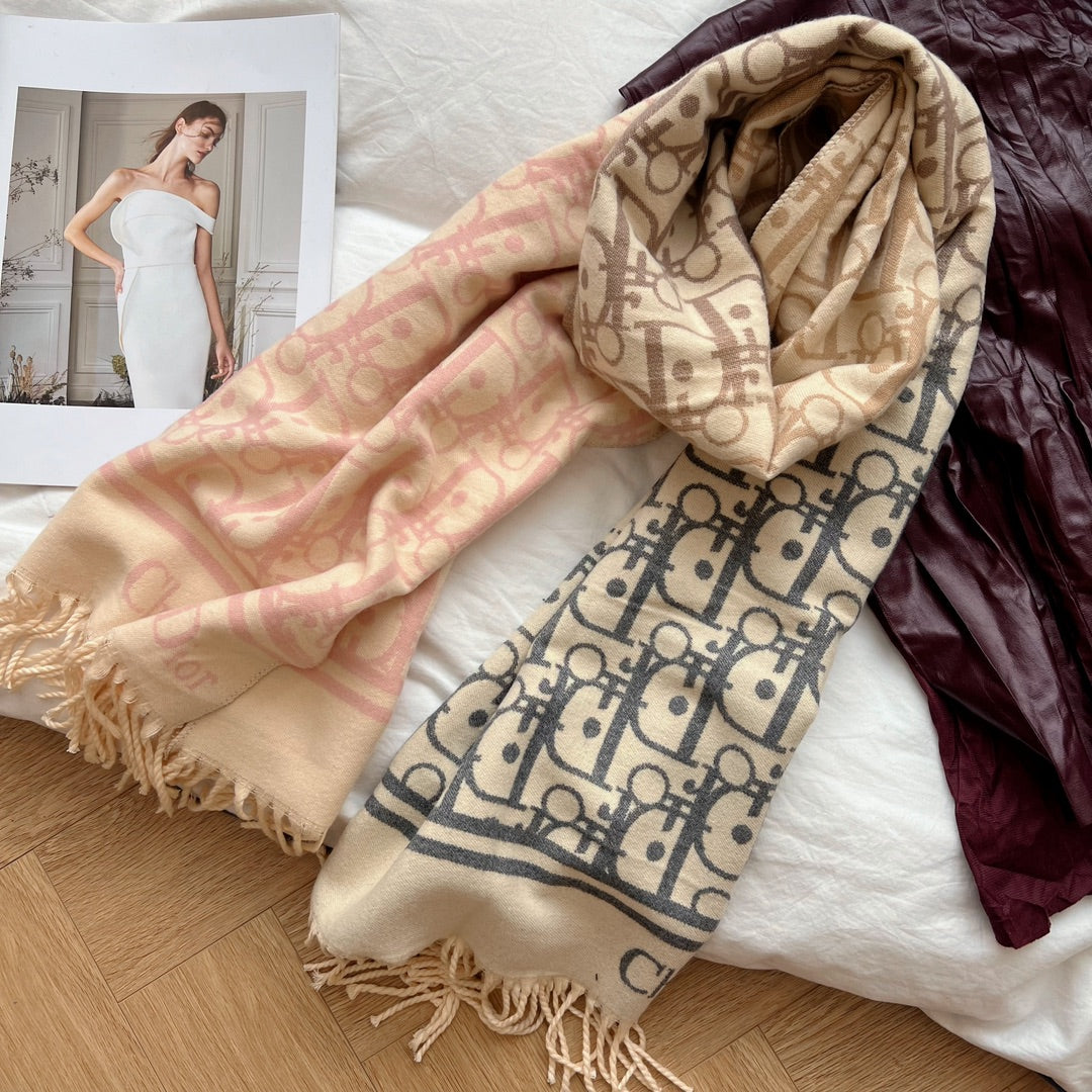 New trendy, versatile, and high-end D home vintage women's autumn and winter double-sided shawl scarf with box