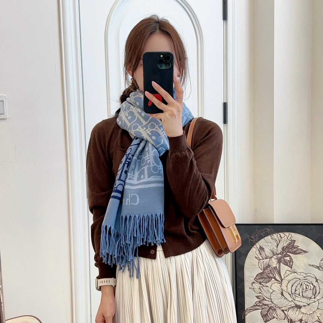 New trendy, versatile, and high-end D home vintage women's autumn and winter double-sided shawl scarf with box