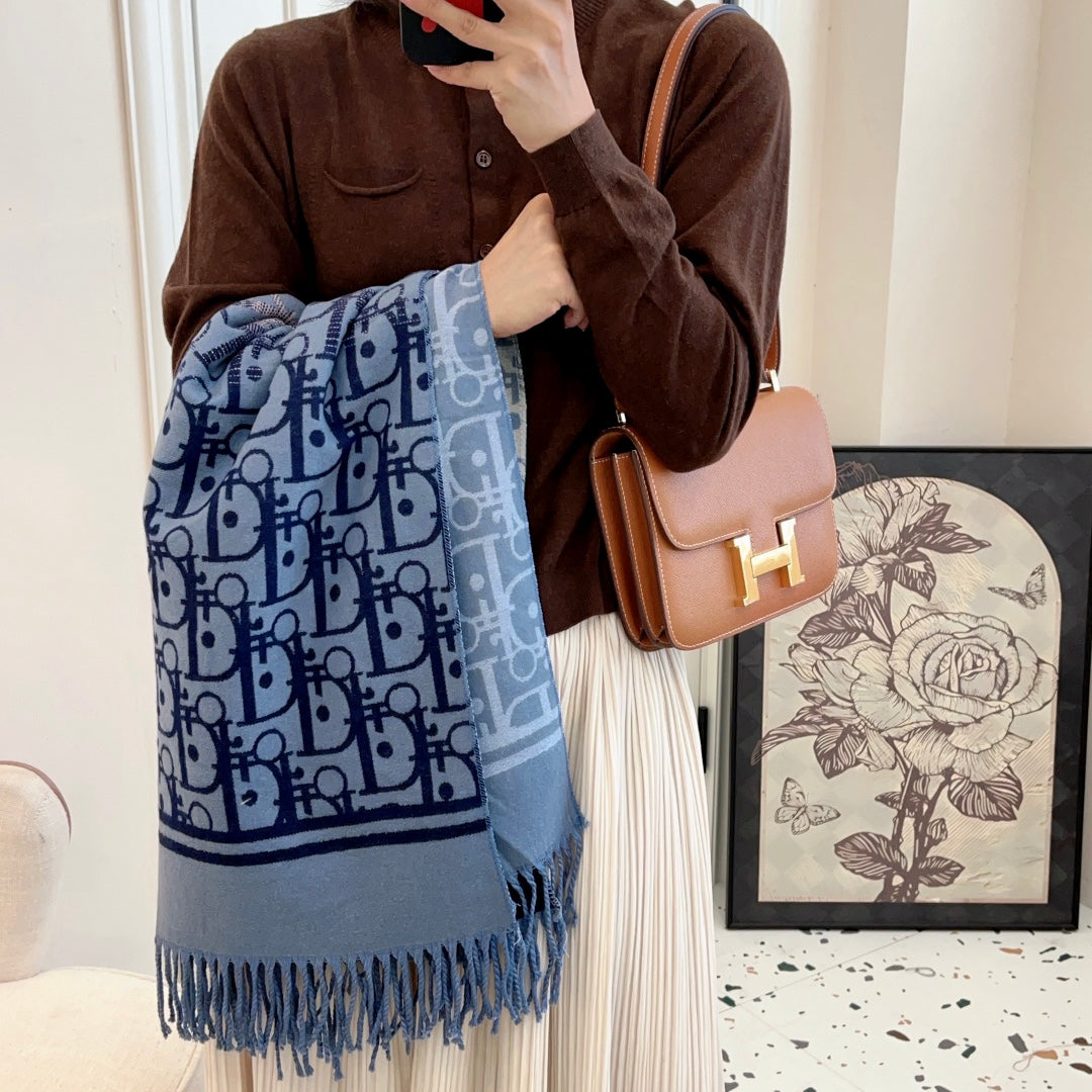 New trendy, versatile, and high-end D home vintage women's autumn and winter double-sided shawl scarf with box