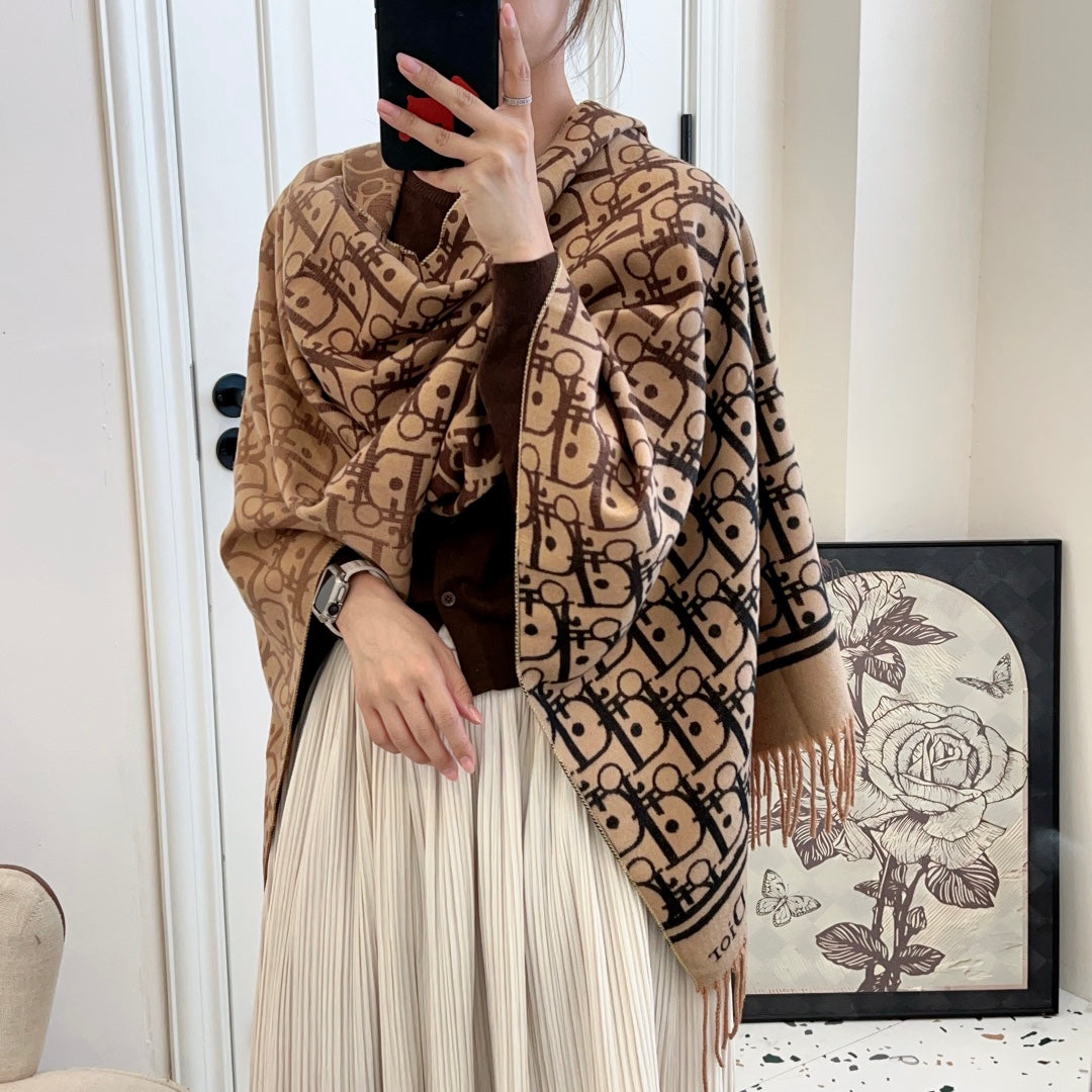 New trendy, versatile, and high-end D home vintage women's autumn and winter double-sided shawl scarf with box