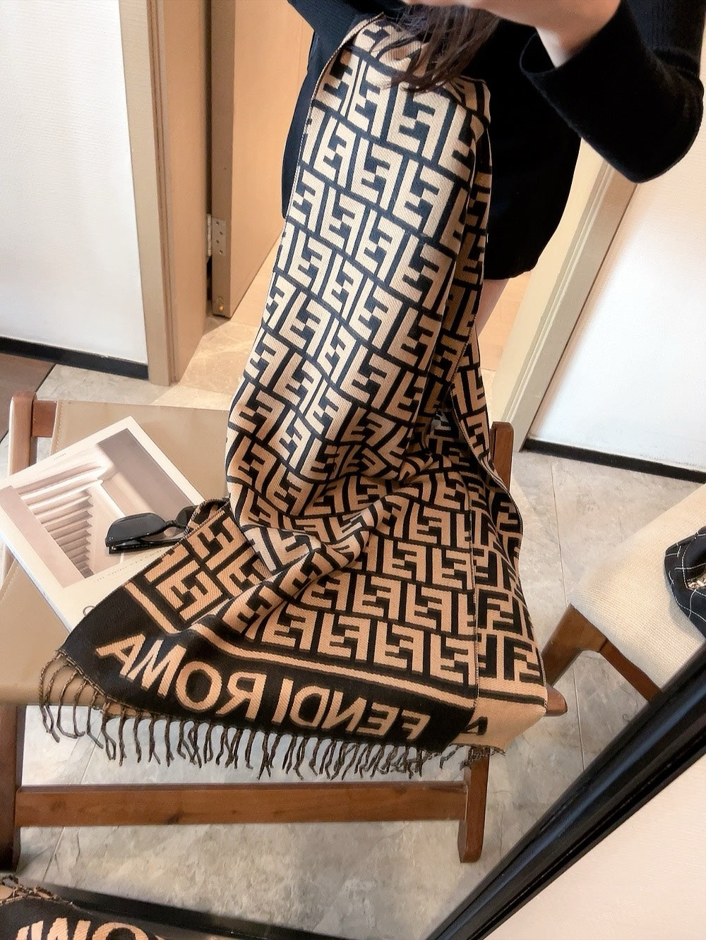 New Classic Versatile Double sided Old Flower Double F Letter Autumn and Winter Men's and Women's Shawl Men's and Women's Scarf with Box