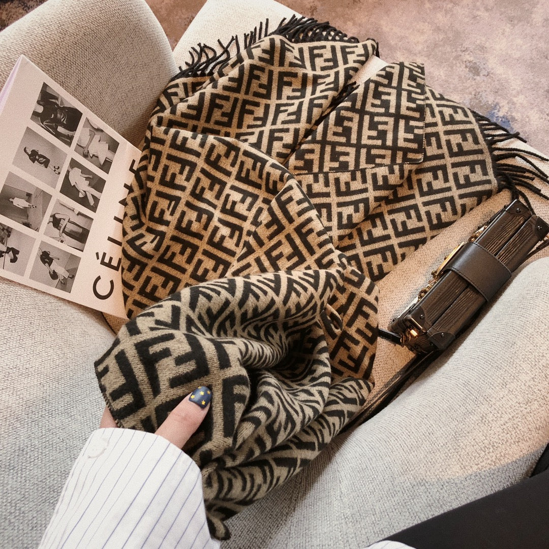 New Classic Versatile Double sided Old Flower Double F Letter Autumn and Winter Men's and Women's Shawl Men's and Women's Scarf with Box