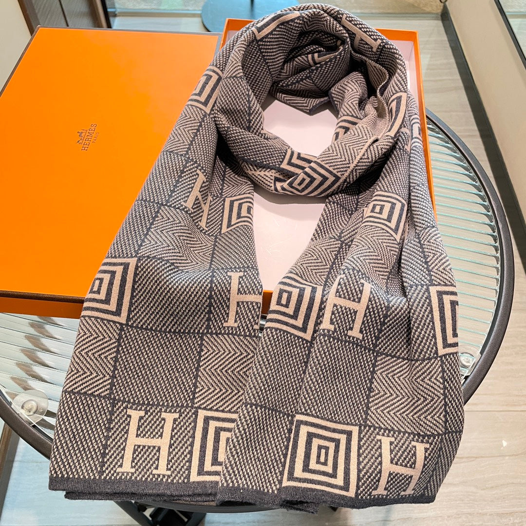 New wool cashmere scarf H family carriage men's and women's versatile shawl embroidered printed warm scarf  with Box