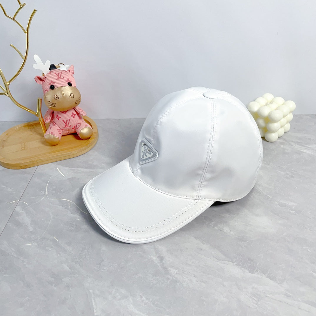 New Fashionable Premium P Home European Edition Men's and Women's Baseball Hats