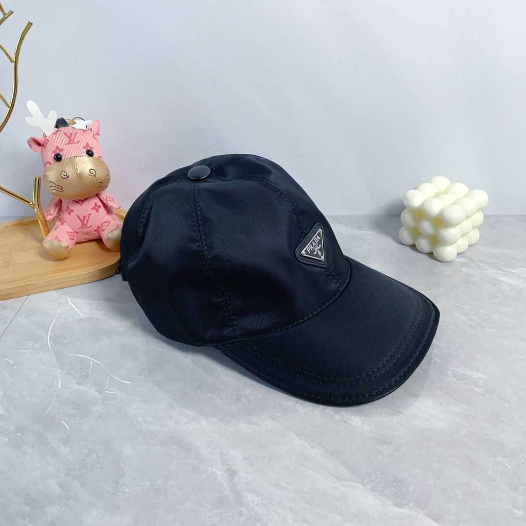 New Fashionable Premium P Home European Edition Men's and Women's Baseball Hats