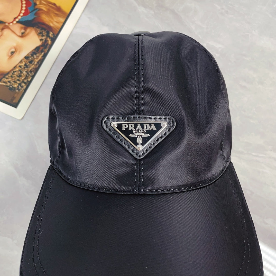 New Fashionable Premium P Home European Edition Men's and Women's Baseball Hats