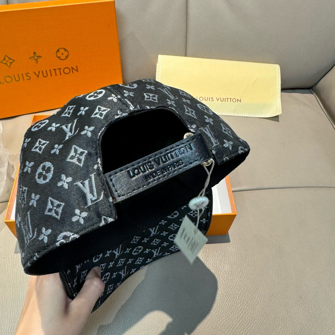New Trendy Luxury V-Home Flower Pattern Hat, Baseball Hat, Men's and Women's Baseball Hat