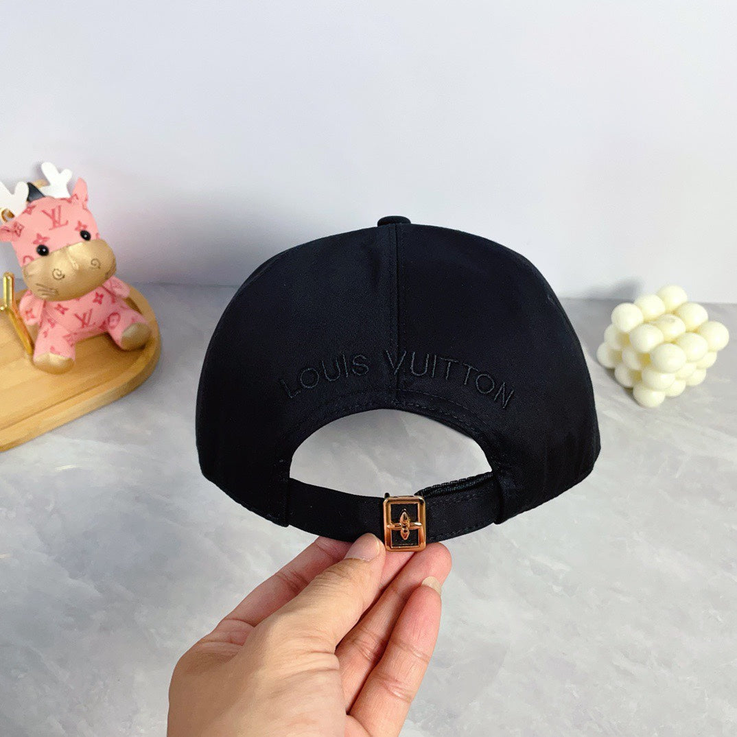 New Fashionable Retro V-Home Embroidered Men's and Women's Baseball Hats