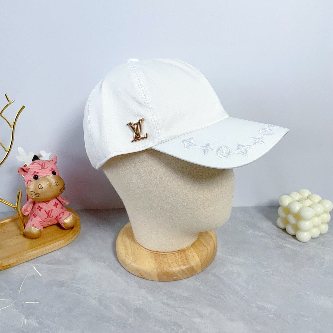 New Fashionable Retro V-Home Embroidered Men's and Women's Baseball Hats