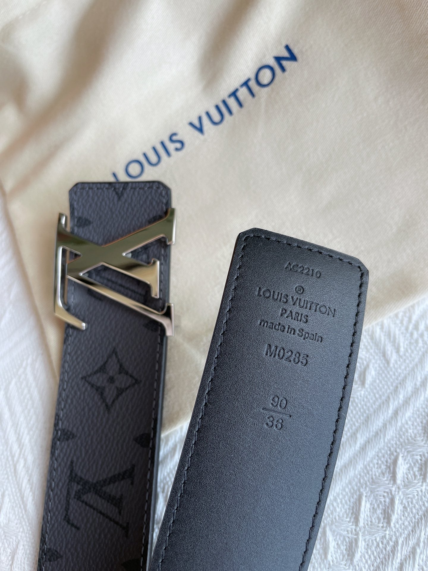 New high-end trendy versatile business leisure high-end Louie Men's Belt