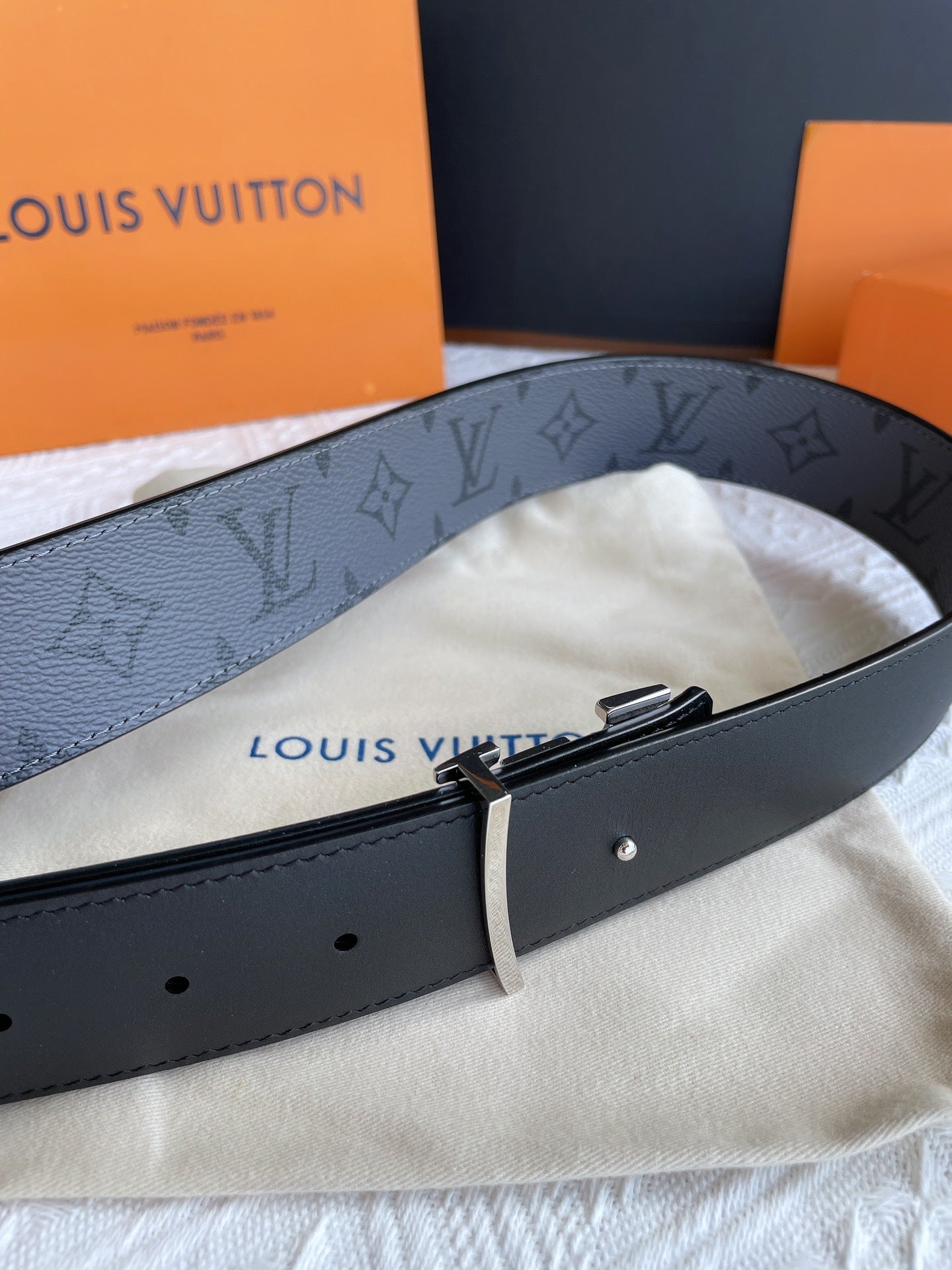 New high-end trendy versatile business leisure high-end Louie Men's Belt