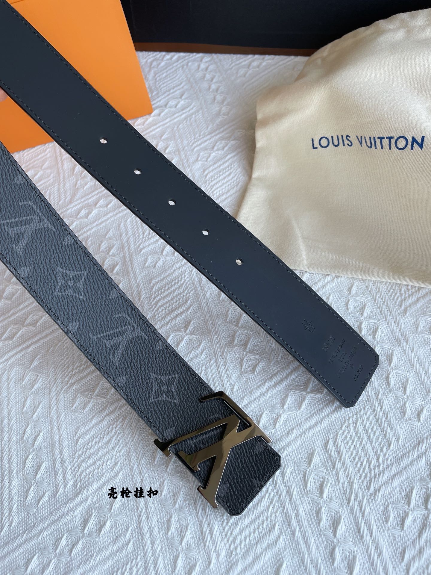 New high-end trendy versatile business leisure high-end Louie Men's Belt