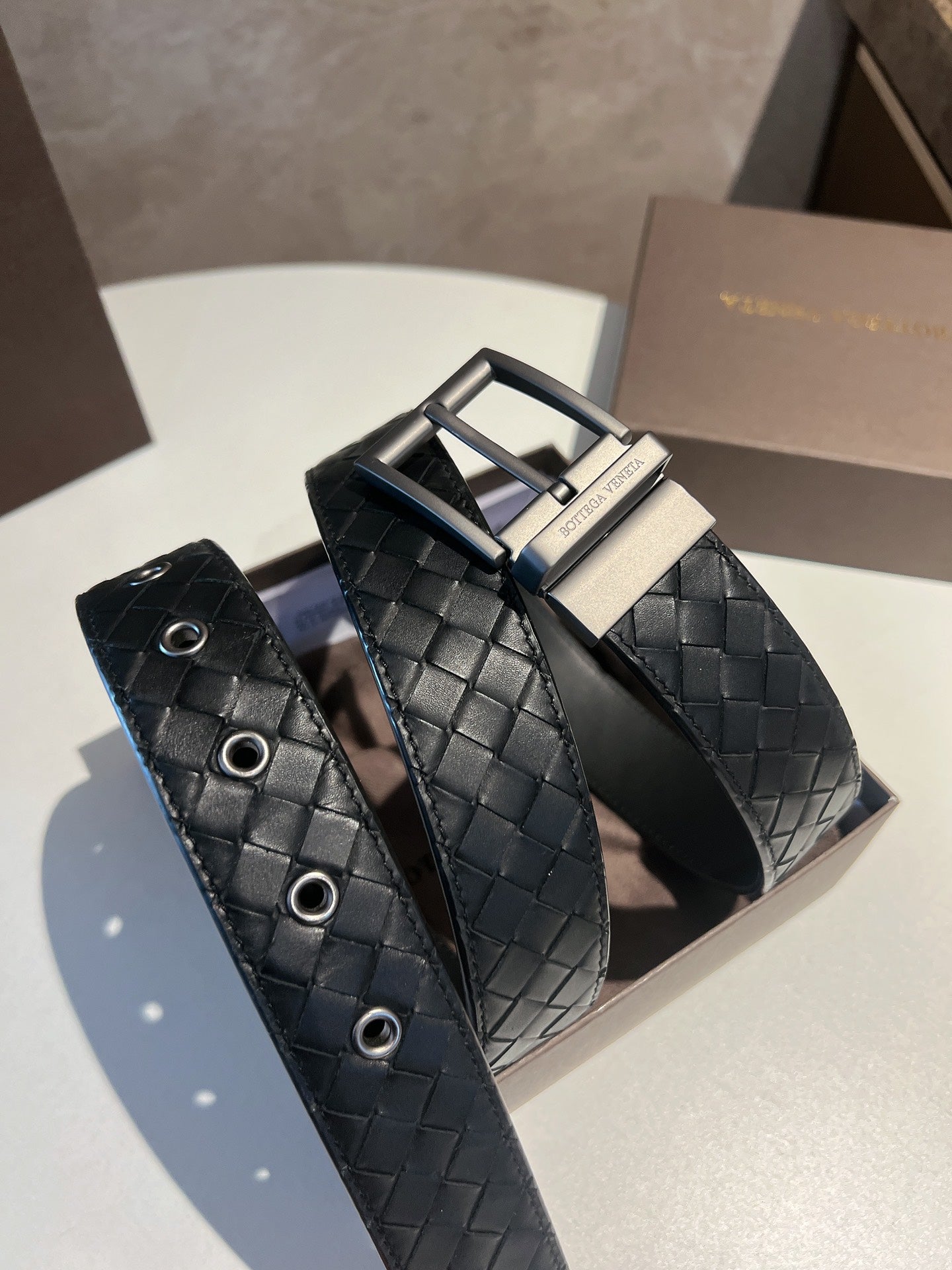 New BV trendy versatile diamond woven men's leather needle buckle belt