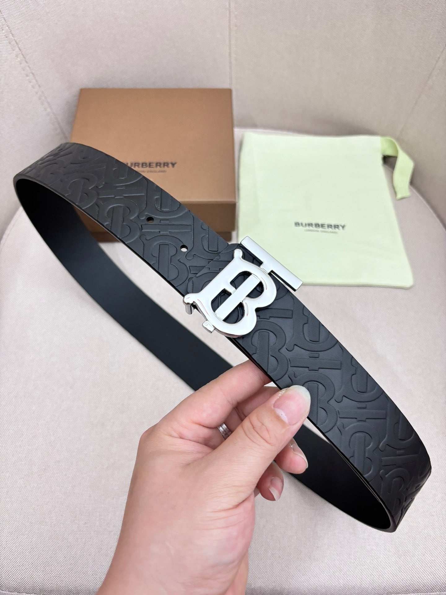 New Fashion Trend TB-L Casual Versatile Men's Logo Pattern Mother Bo Wide Leather Belt Pants Gift Box Set