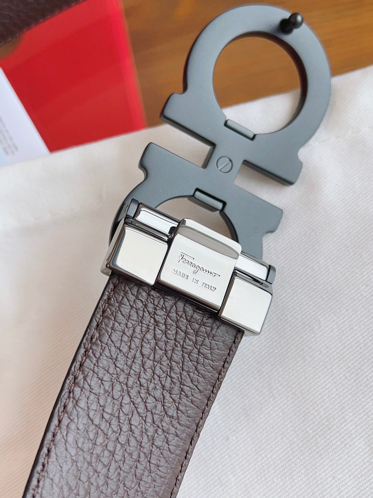 New Light Luxury Versatile Men's Classic Horseshoe Buckle Double sided Cowhide Belt and Strap