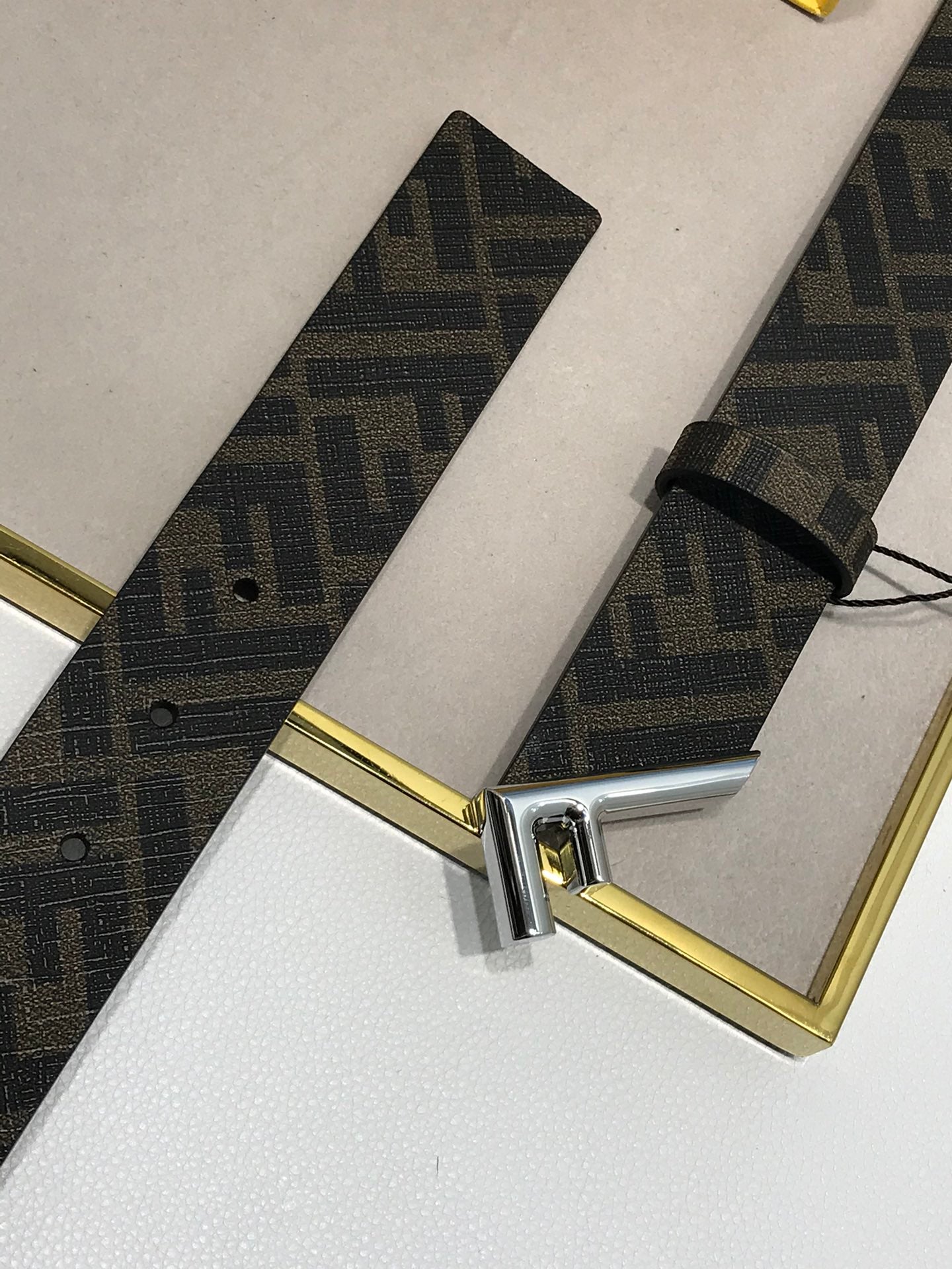 Light luxury new synchronized high-quality FF leather double-sided versatile trendy cowhide top layer men's belt