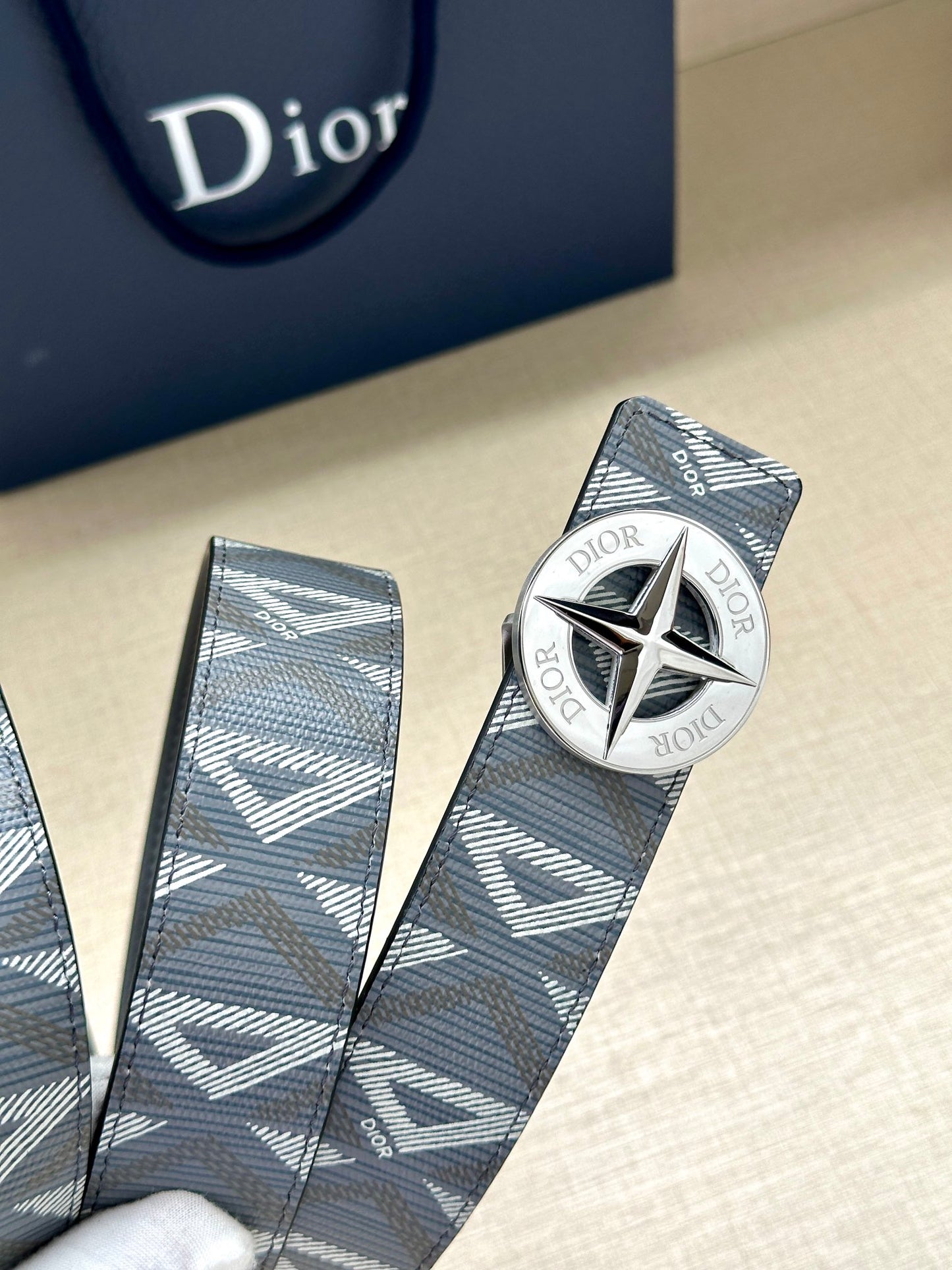 FW new metal emblem round buckle logo fashionable retro print double-sided waist casual smooth buckle waist belt for men